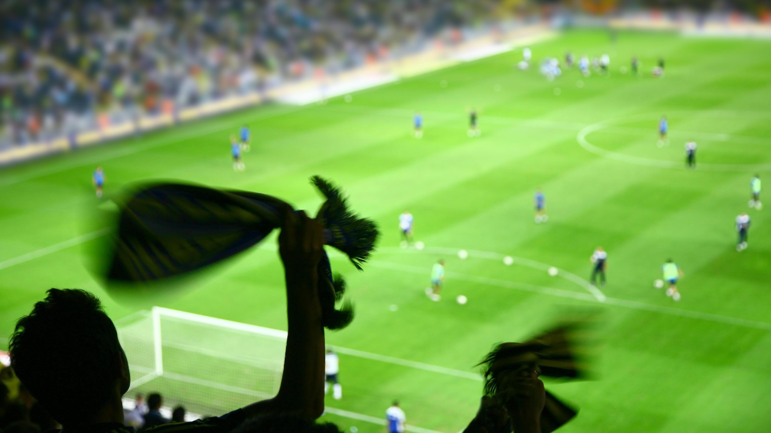 Ihre Marke jeden Samstag im Spotlight: mit dem Top-Spiel der 2. Bundesliga!