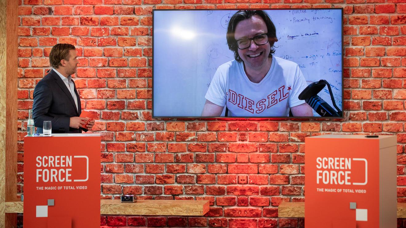 Was haben Pfau und TV gemeinsam?